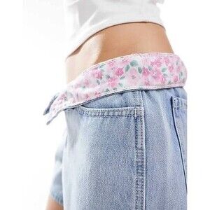 Hollister Low-Rise Baggy Denim Shorts Women’s Size 12 / 31  Floral Waistband Y2K